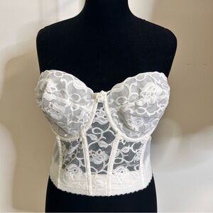 ◾️Vintage Valmont 1970s White Lace Corset Bustier